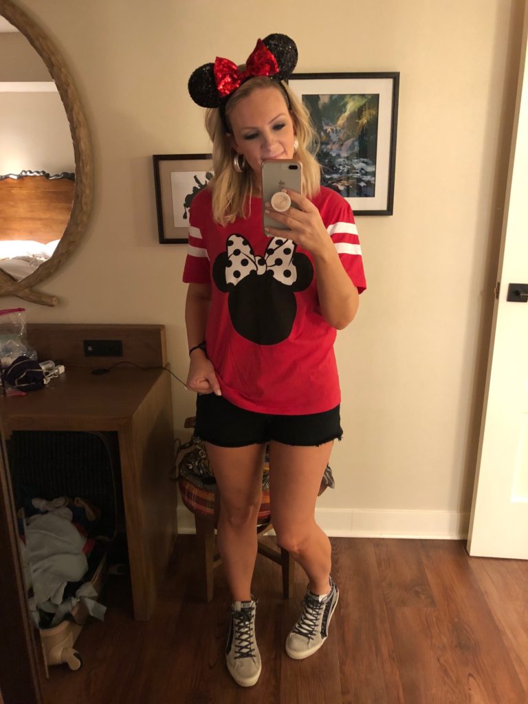 What To Wear To Disney + Packing Tips - The Style Hostess